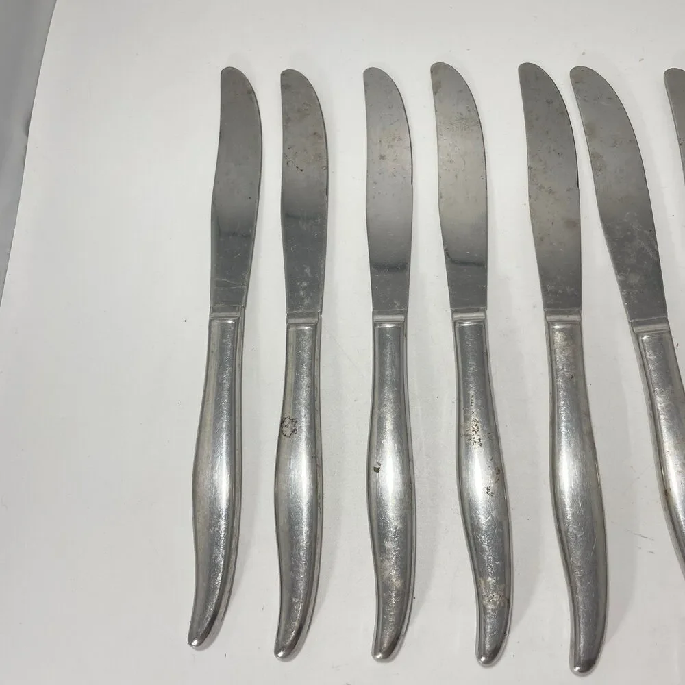Lot of 9 Oneida Wm A Rogers Premier La Rose Stainless Dinner Knives 8.5”